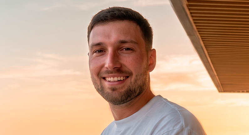 Smiling man with healthy hair